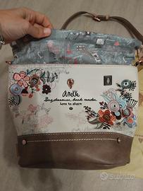 Borsa a secchiello Anekke