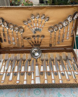 Set posate rostfrei nuovo