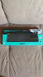 Logitech K400 Plus Tastiera Wireless con Trackpad