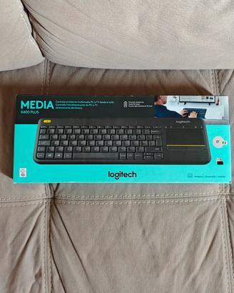 Logitech K400 Plus Tastiera Wireless con Trackpad