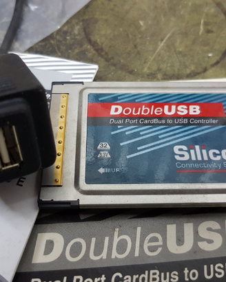 Doppia porta CardBus a USB controller