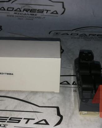 Pulsantiera Alzacristalli Yaris - Rav4 8482006100