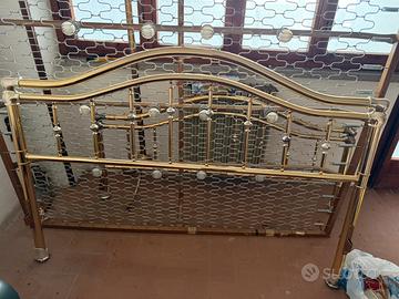 Letto matrimoniale in ottone