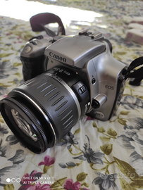 Canon EOS 300D con accessori