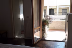 Libere 2 stanze una matrimoniale e una singola