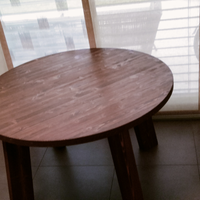 Tavolo moderno in legno