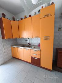 cucina, soggiorno, camera da letto 