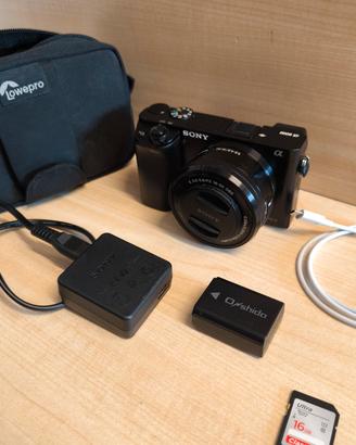 Fotocamera Sony A6000 + obiettivo 16-50mm