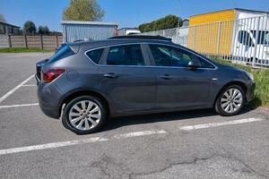 opel astra 2011 