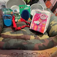 cuccia per cane in tessuto mimetico e acessori