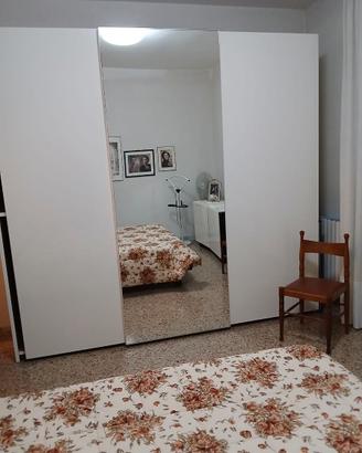 Nuova, pregiata camera da letto