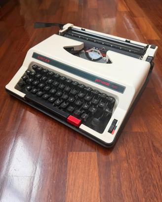 Macchina da scrivere SINGER Personal 8600