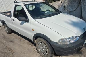 fiat strada 