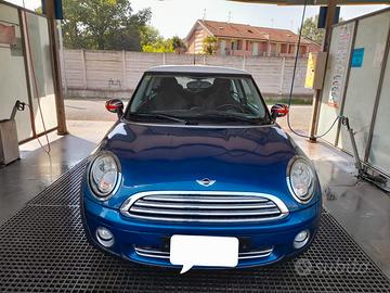 MINI COOPER USATA 