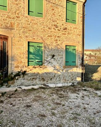 CASA SEMINDIPENDENTE A NANTO