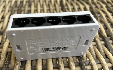 Tenda desktop switch 5 porte ethernet