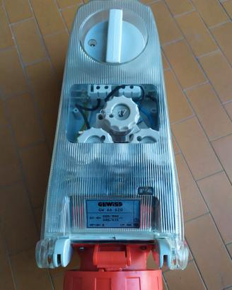 PRESA INTERBLOCCATA GEWISS GW66620 32A 3P+N+T 400V