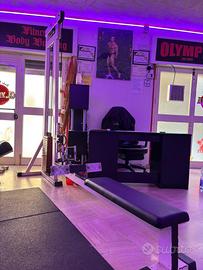 Panca bassa per pulley