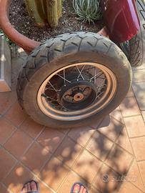 Cerchi e parafango Custom Intruder 800