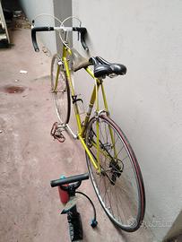 Modello Roma oro fine anni 70