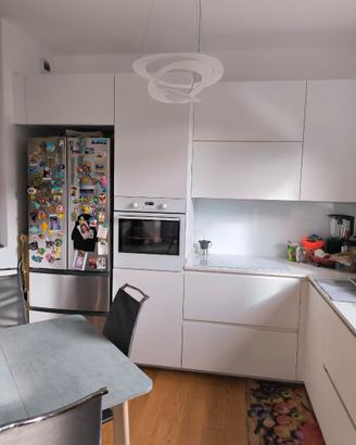 Cucina moderna design senza tempo
