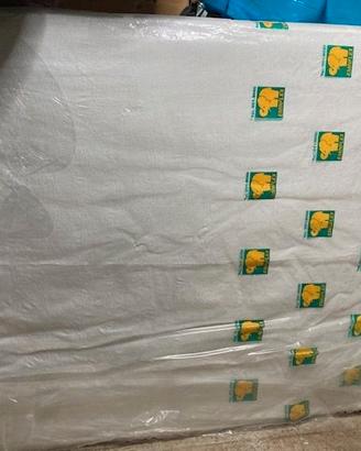 Materasso a molle matrimoniale comprensivo di rete