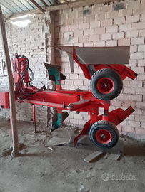 Aratro volt orecchio spadi gatti