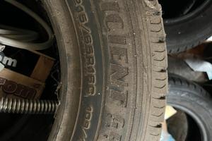 Pneumatici x furgone usati