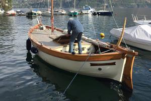 Gozzo a vela d'epoca