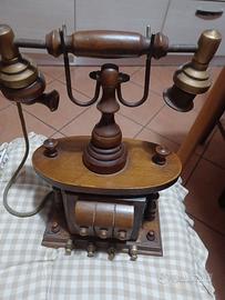 telefono di legno 