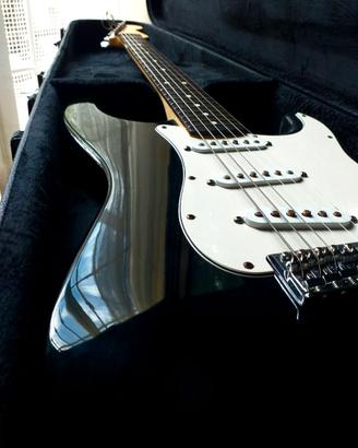 FENDER STRATOCASTER MEX 2004