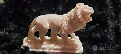 scultura vintage leone in marmo