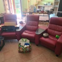 Divano in pelle rosso Bordeaux Stressless Arion