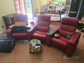 Divano in pelle rosso Bordeaux Stressless Arion