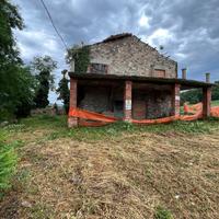 Casolare con terreno