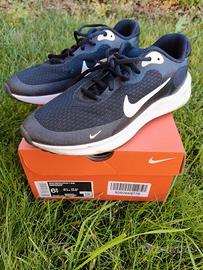 Nike Revolution 7 praticamente nuove 