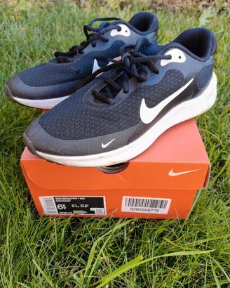 Nike Revolution 7 praticamente nuove 