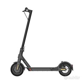 Monopattino Xiaomi Mi Electric Scooter 1S