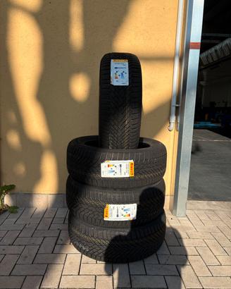 4 Gomme Nuove Invernali Pirelli 235/55 r19