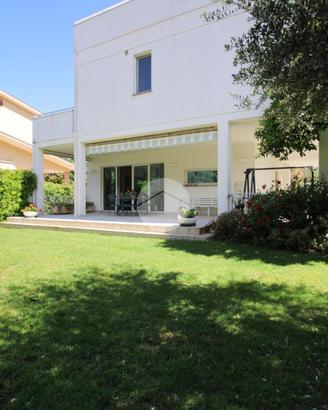 VILLA SINGOLA A PINETO