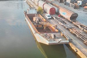 Barca/chiatta da carico