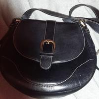 Decine di borse vintage