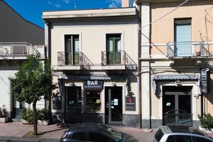 Intero stabile in zona strategica riposto