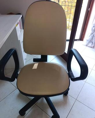 sedia da scrivania con rotelle 