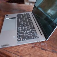 NUOVO Notebook Lenovo IPS5 14Q8X9 con AI