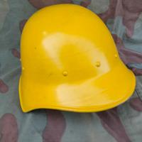 Elmetto svizzero M18 usato dalla protezione civile