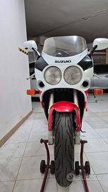suzuki gsx 750