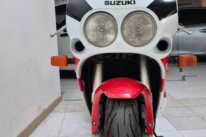 suzuki gsx 750
