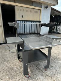 Spec BBQ a legna co girarrosto a motore elettrico