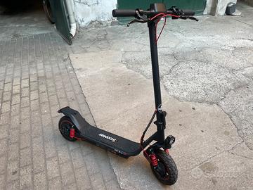 Monopattino elettrico iScooter i10 Pro